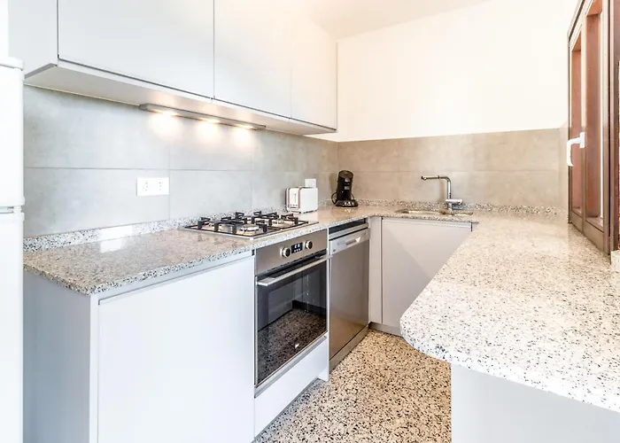 Grifeu 08 - Con Terraza Exterior Girona