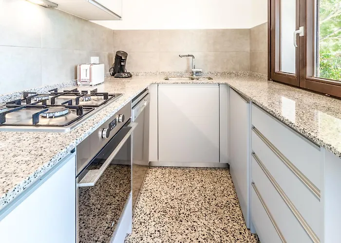 Apartmán Grifeu 08 - Con Terraza Exterior