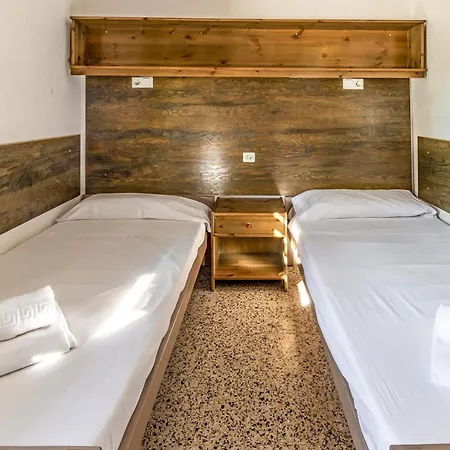 Grifeu 08 - Con Terraza Exterior